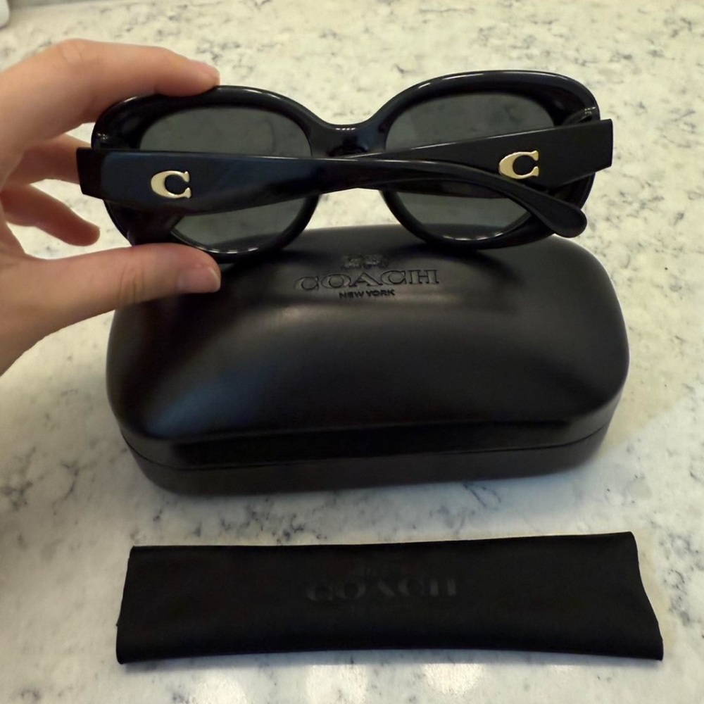 Coach Pillow Tabby Black Sunglasses